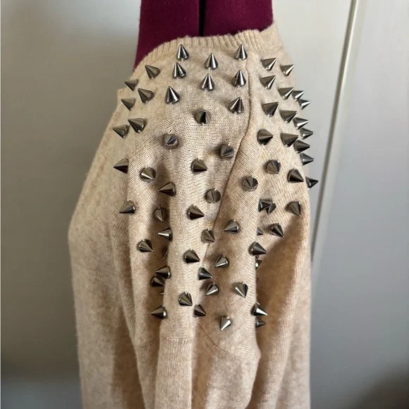EUC Sweewe Tan crew neck Sweater with Studded Shoulders, Size L - Picture 6 of 8